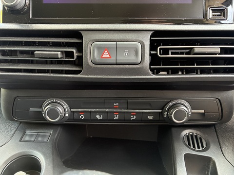 1.5 BlueHDi Allure Standard MPV 5dr Diesel Manual Euro 6 (100 ps)