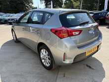 Toyota Auris V-Matic Icon 
