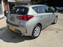 Toyota Auris V-Matic Icon 