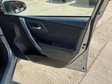 Toyota Auris V-Matic Icon 