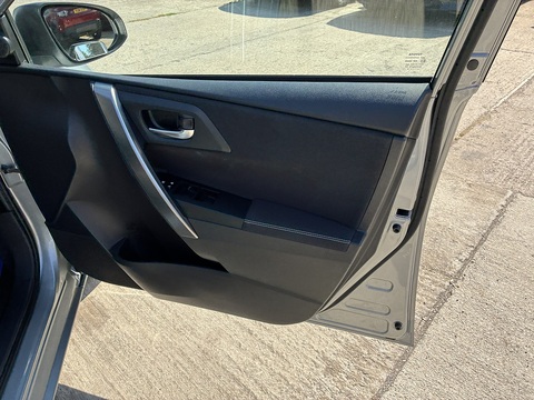1.6 V-Matic Icon Hatchback 5dr Petrol Multidrive S Euro 5 (132 ps)