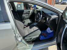 Toyota Auris V-Matic Icon 