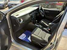 Toyota Auris V-Matic Icon 