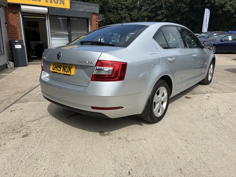 1.0 TSI GPF SE Technology Hatchback 5dr Petrol DSG Euro 6 (s/s) (115 ps)