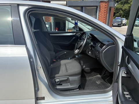 1.0 TSI GPF SE Technology Hatchback 5dr Petrol DSG Euro 6 (s/s) (115 ps)