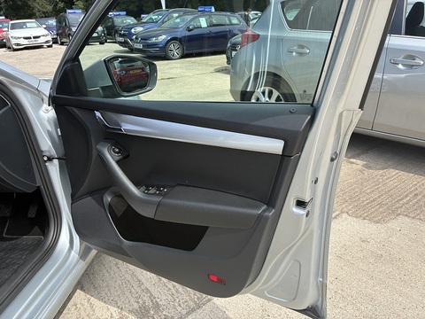 1.0 TSI GPF SE Technology Hatchback 5dr Petrol DSG Euro 6 (s/s) (115 ps)