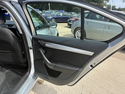 1.0 TSI GPF SE Technology Hatchback 5dr Petrol DSG Euro 6 (s/s) (115 ps)