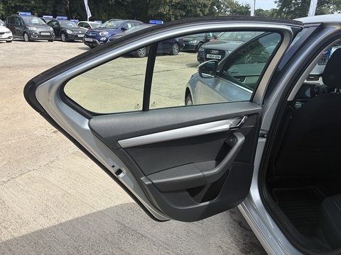 1.0 TSI GPF SE Technology Hatchback 5dr Petrol DSG Euro 6 (s/s) (115 ps)