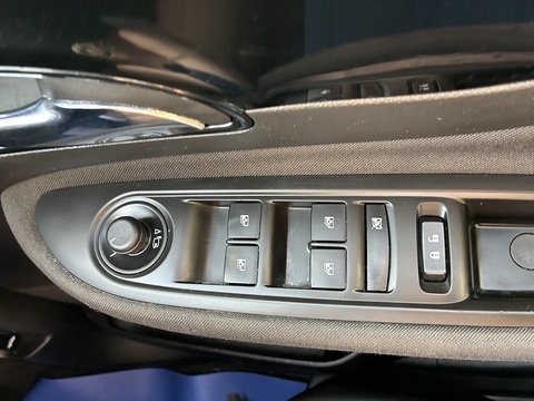 1.6 CDTi ecoFLEX Design Nav SUV 5dr Diesel Manual Euro 6 (s/s) 17in Alloy (110 ps)