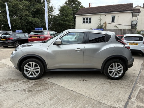 1.6 Acenta Premium SUV 5dr Petrol XTRON Euro 5 (117 ps)