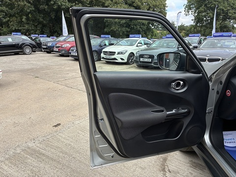 1.6 Acenta Premium SUV 5dr Petrol XTRON Euro 5 (117 ps)
