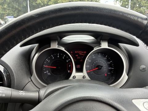 1.6 Acenta Premium SUV 5dr Petrol XTRON Euro 5 (117 ps)