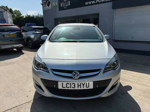 CDTi SE Hatchback 2.0 Automatic Diesel