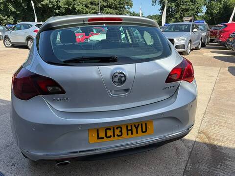 CDTi SE Hatchback 2.0 Automatic Diesel