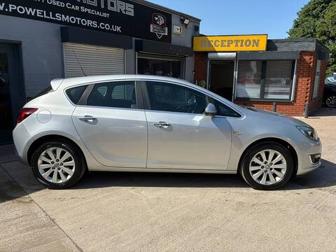 CDTi SE Hatchback 2.0 Automatic Diesel