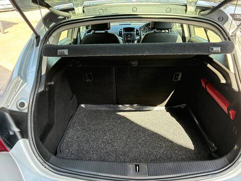 CDTi SE Hatchback 2.0 Automatic Diesel