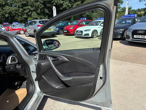 CDTi SE Hatchback 2.0 Automatic Diesel