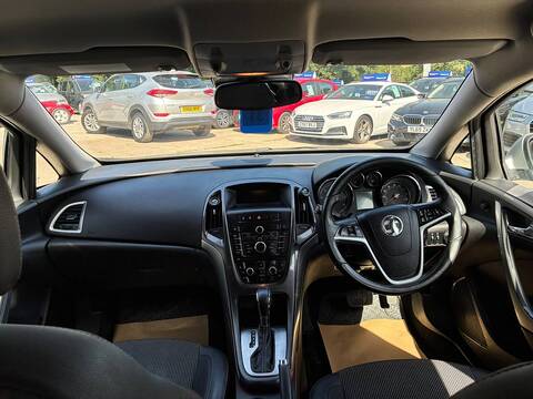 CDTi SE Hatchback 2.0 Automatic Diesel