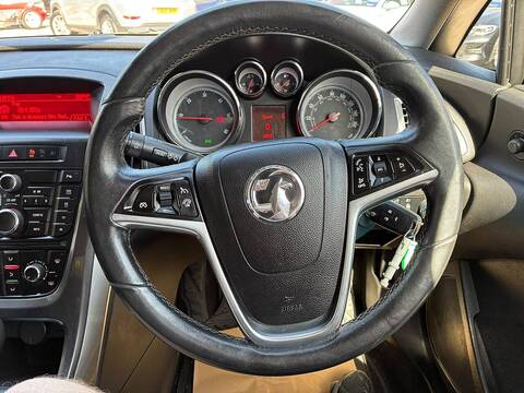 CDTi SE Hatchback 2.0 Automatic Diesel