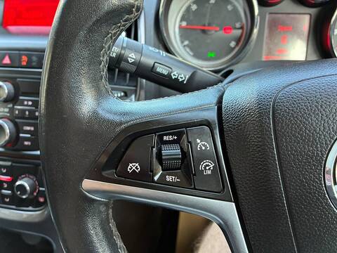 CDTi SE Hatchback 2.0 Automatic Diesel