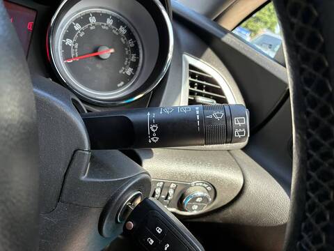 CDTi SE Hatchback 2.0 Automatic Diesel