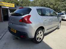 Peugeot 3008 HDi Exclusive 