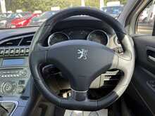 Peugeot 3008 HDi Exclusive 