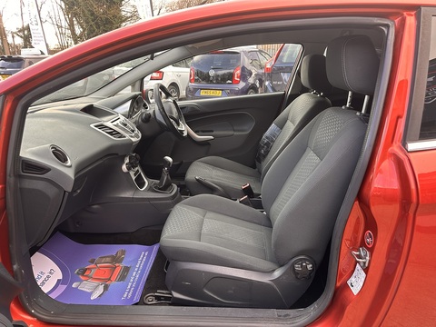 1.25 Zetec Hatchback 3dr Petrol Manual (133 g/km, 81 bhp)