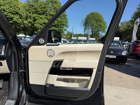 4.4 SD V8 Autobiography SUV 5dr Diesel Auto 4WD Euro 5 (339 ps)