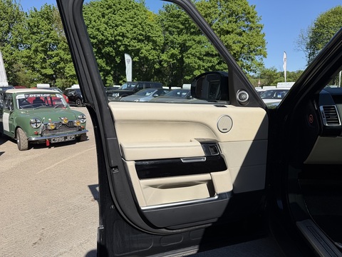 4.4 SD V8 Autobiography SUV 5dr Diesel Auto 4WD Euro 5 (339 ps)