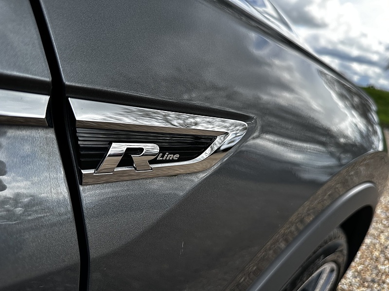 Volkswagen 2.0 TDI R-Line Tech SUV 5dr Diesel DSG Euro 6 (s/s) (150 ps)