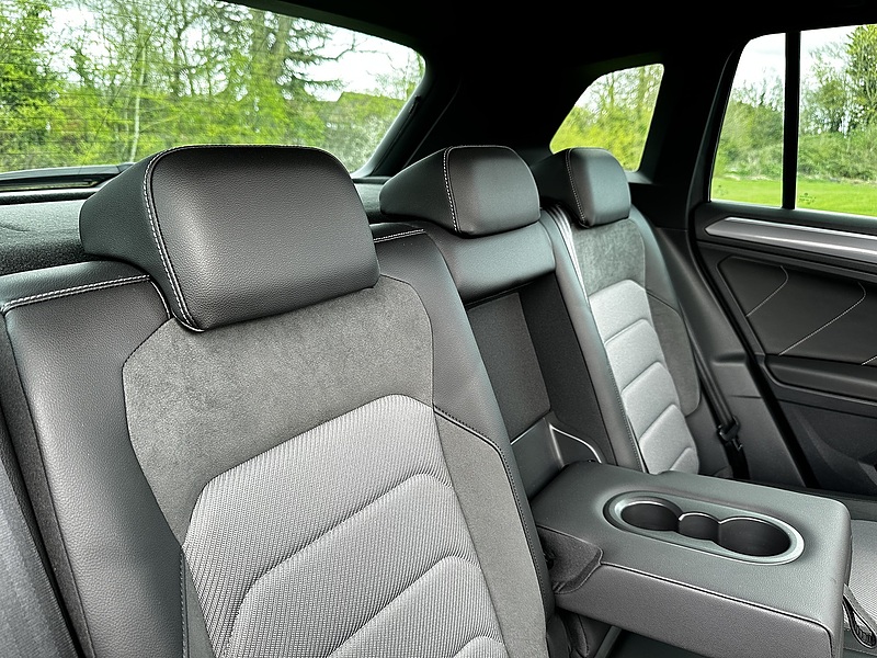 Volkswagen 2.0 TDI R-Line Tech SUV 5dr Diesel DSG Euro 6 (s/s) (150 ps)