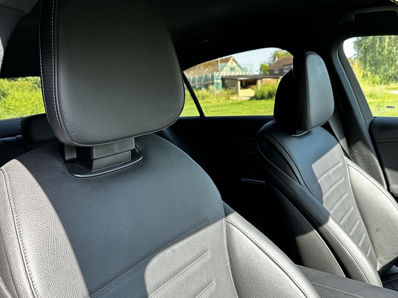 Mercedes-Benz 1.5 C200h MHEV AMG Line (Premium) Saloon 4dr Petrol Hybrid G-Tronic+ Euro 6 (s/s) (224 ps)