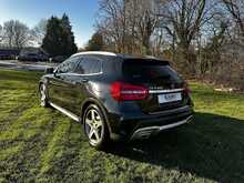Mercedes-Benz GLA GLA180 AMG 