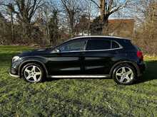 Mercedes-Benz GLA GLA180 AMG 