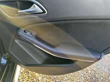 Mercedes-Benz GLA GLA180 AMG 
