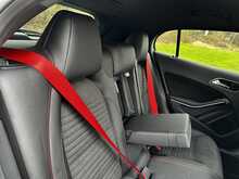 Mercedes-Benz GLA GLA180 AMG Line 