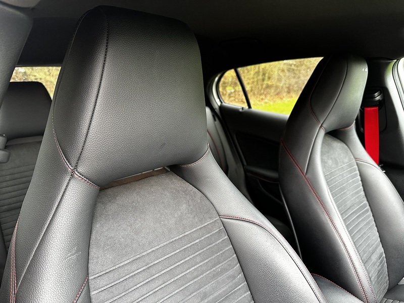 Mercedes-Benz 1.6 GLA180 AMG Line SUV 5dr Petrol 7G-DCT Euro 6 (s/s) (136 ps)