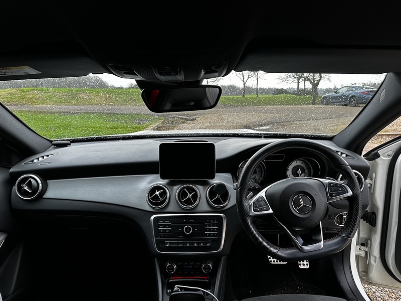 Mercedes-Benz 1.6 GLA180 AMG Line SUV 5dr Petrol 7G-DCT Euro 6 (s/s) (136 ps)