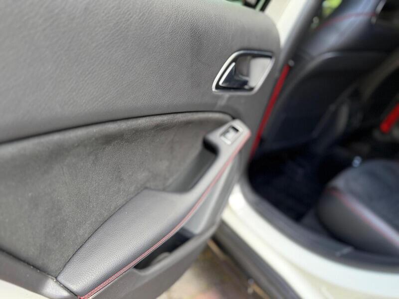 Mercedes-Benz 1.6 GLA180 AMG Line SUV 5dr Petrol 7G-DCT Euro 6 (s/s) (136 ps)
