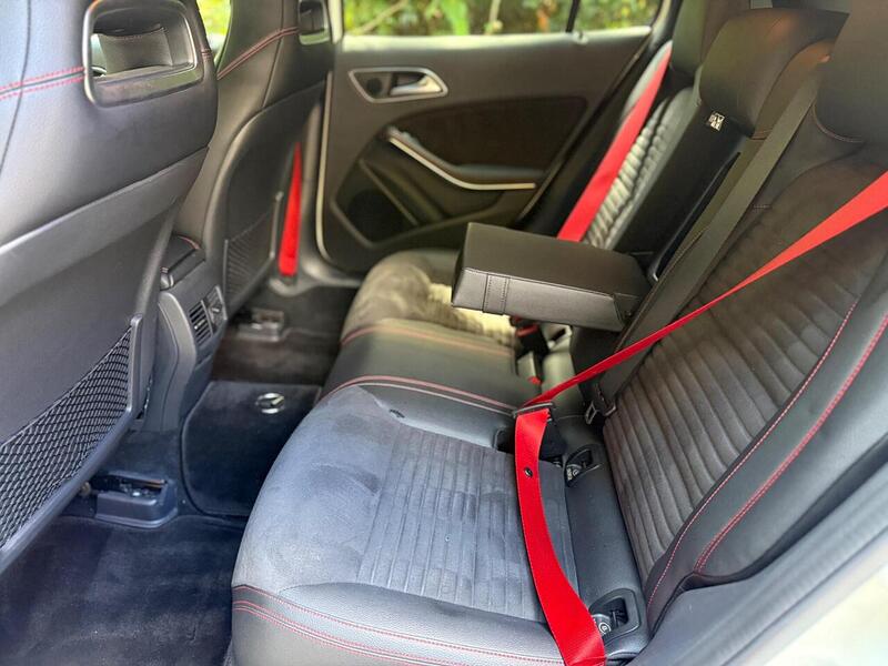 Mercedes-Benz 1.6 GLA180 AMG Line SUV 5dr Petrol 7G-DCT Euro 6 (s/s) (136 ps)