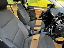 Volkswagen Golf TDI SE Nav Auto