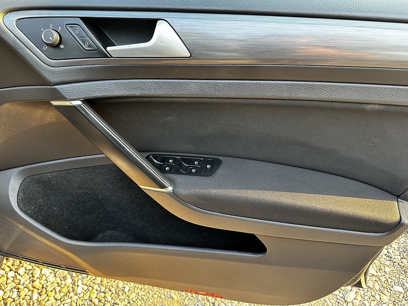 Volkswagen 1.6 TDI SE Nav Hatchback 5dr Diesel DSG Euro 6 (s/s) (115 ps)