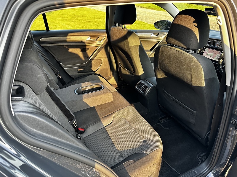 Volkswagen 1.6 TDI SE Nav Hatchback 5dr Diesel DSG Euro 6 (s/s) (115 ps)