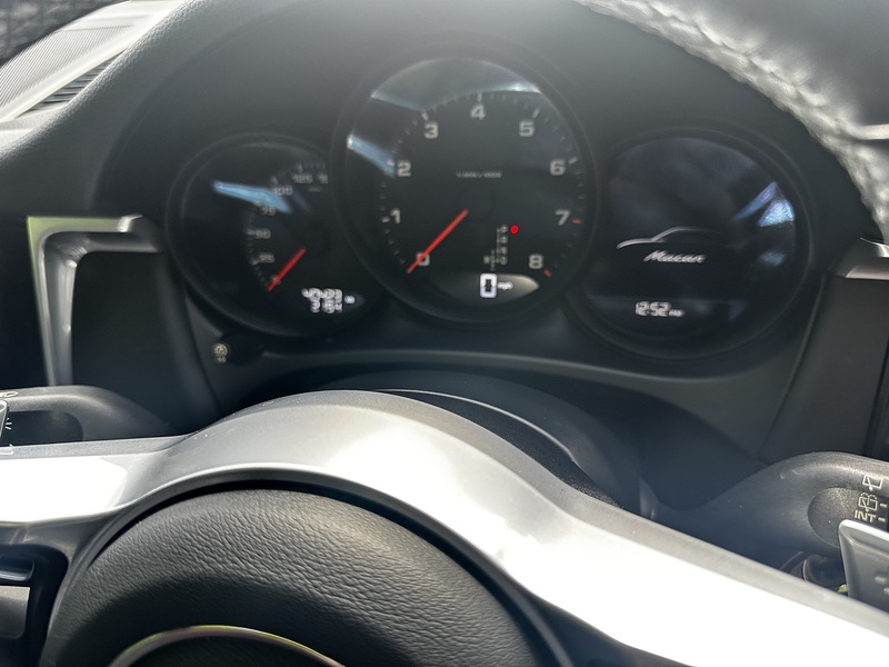 Porsche 2.0T SUV 5dr Petrol PDK 4WD Euro 6 (s/s) (245 ps)