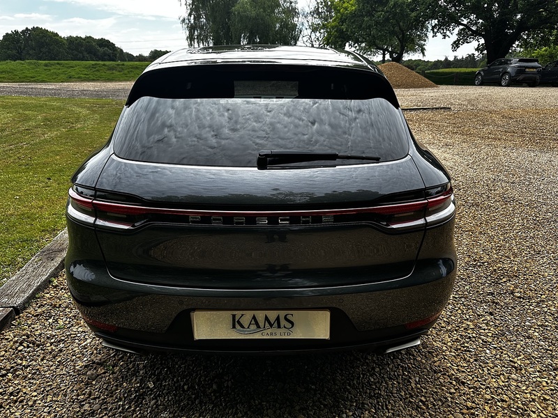 Porsche 2.0T SUV 5dr Petrol PDK 4WD Euro 6 (s/s) (245 ps)