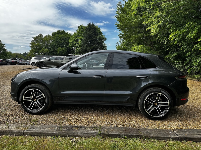 Porsche 2.0T SUV 5dr Petrol PDK 4WD Euro 6 (s/s) (245 ps)
