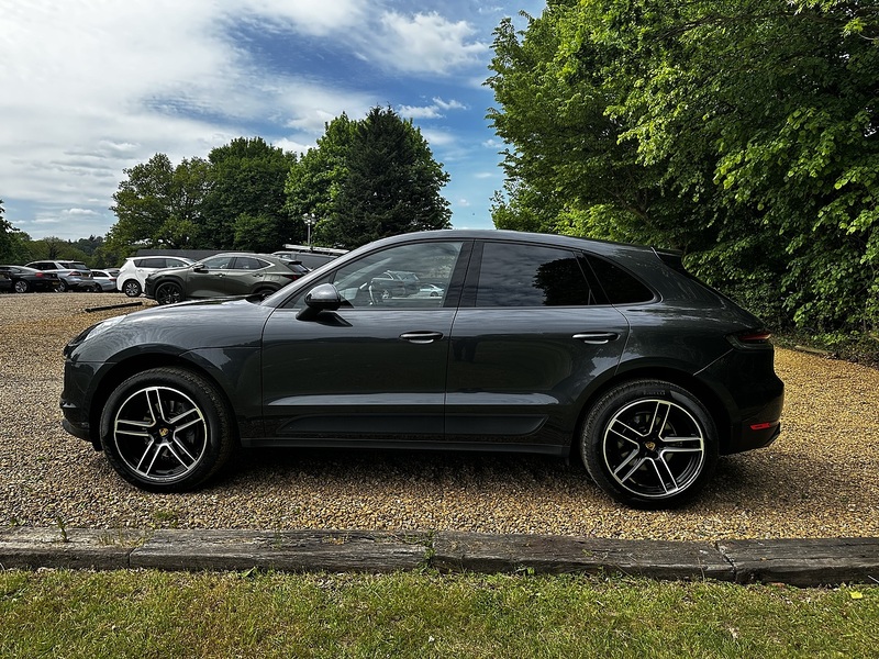 Porsche 2.0T SUV 5dr Petrol PDK 4WD Euro 6 (s/s) (245 ps)