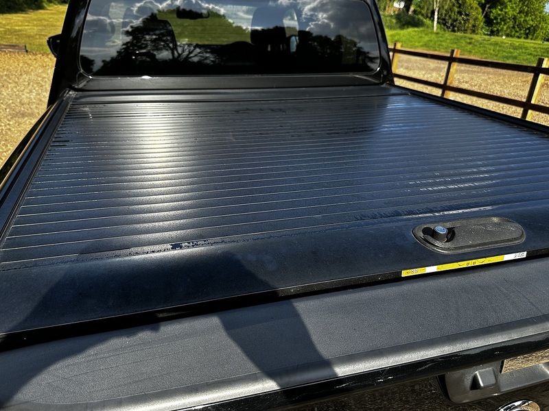 Nissan 2.3 dCi Tekna Pickup Double Cab 4dr Diesel Auto 4WD Euro 6 (190 ps)