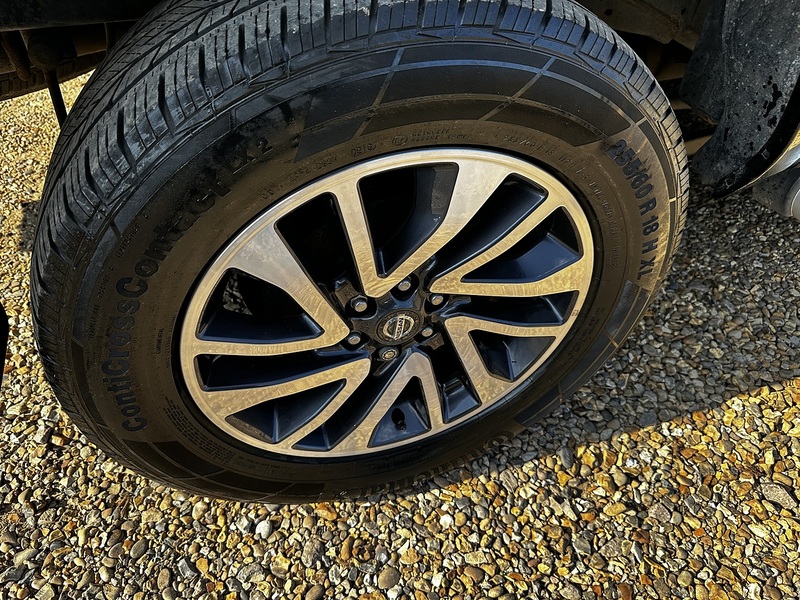 Nissan 2.3 dCi Tekna Pickup Double Cab 4dr Diesel Auto 4WD Euro 6 (190 ps)